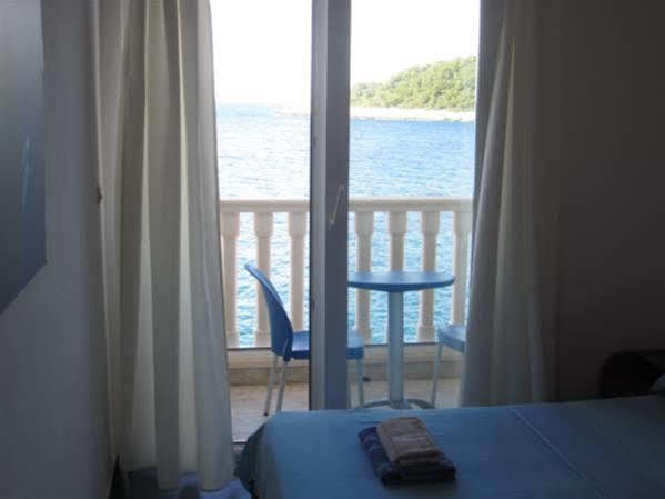 Superb Beachfront Luxury Seaview With Private Beach Милна Экстерьер фото